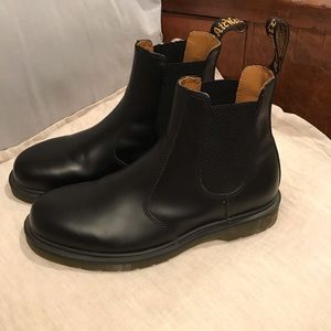 Black Chelsea Doc Marten's Men's size 10M NWOT